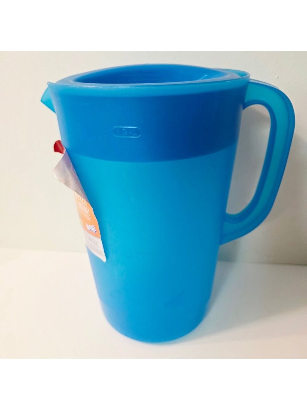 2013 Rubbermaid Limited Edition 1 Gallon Blue Teal Pitcher with Lid